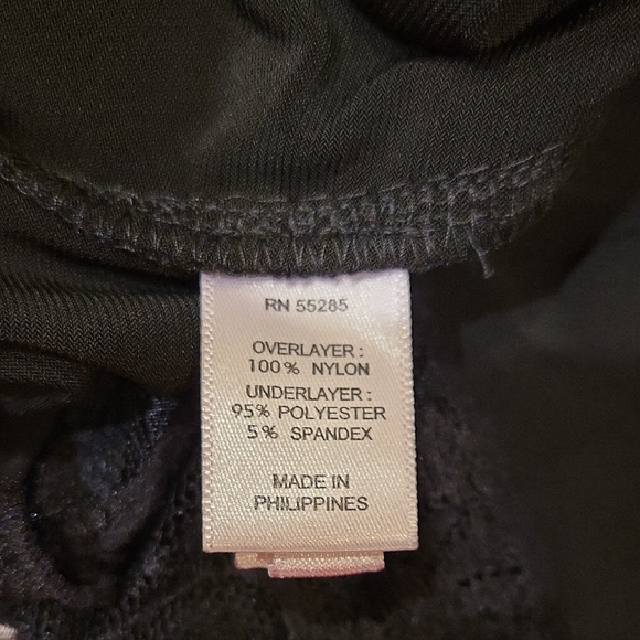 Express Black Lace Ruffle Top - Picture 4 of 5